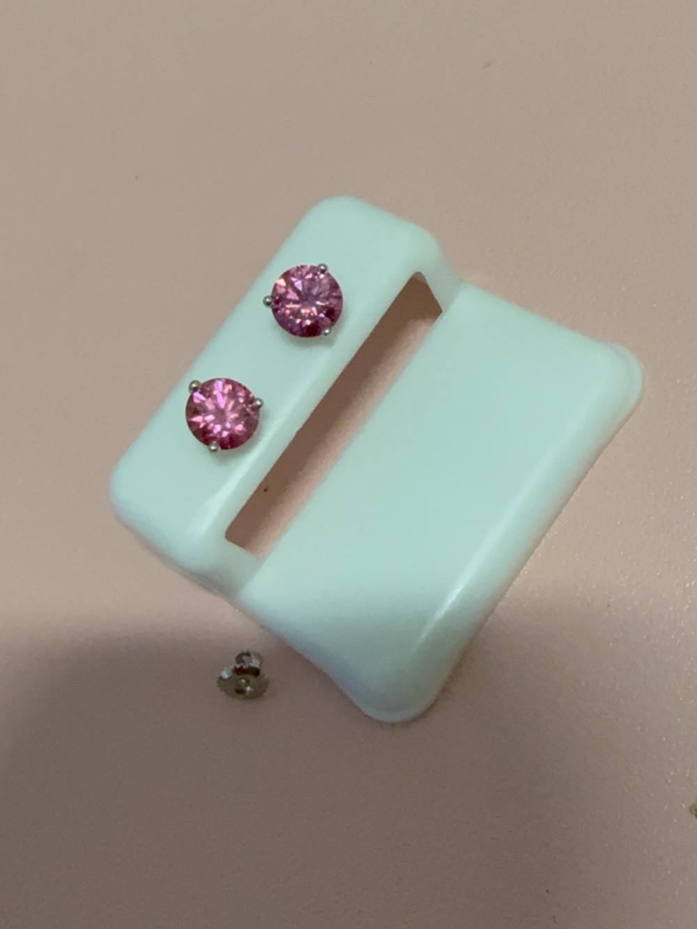 NWOT 2ctw Pink Moissanite Stud Earrings